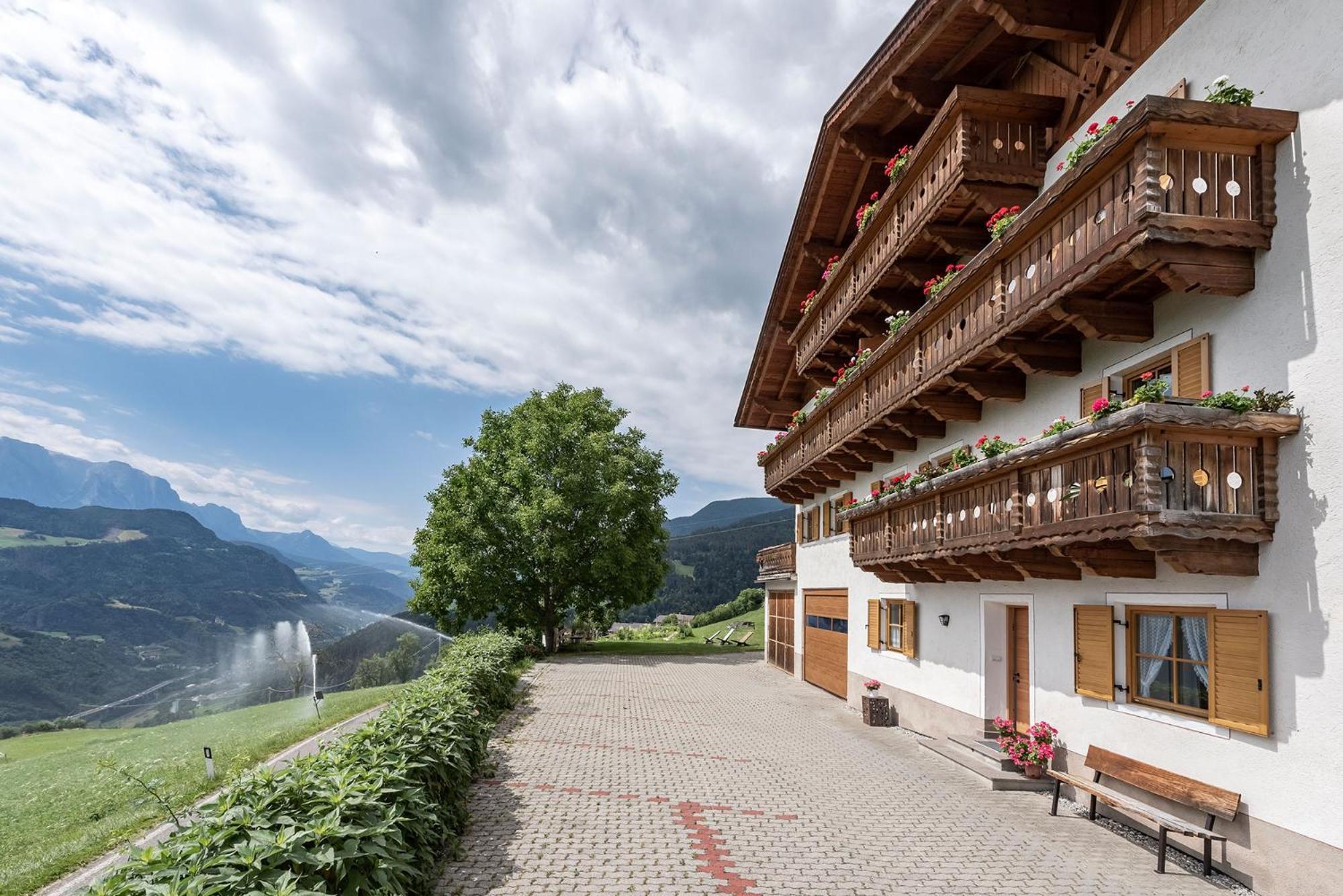 Hauserhof Chalet In Villanders - Moderne Wohnungen Mit 2 Badezimmer Und 2 Schlafzimmer Exterior photo
